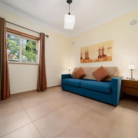Villa Fabulous Linked In Armacao De Pera, Algarve
