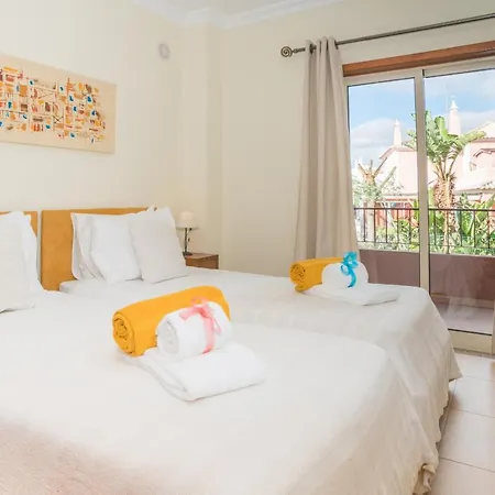 Fabulous Linked In Armacao De Pera, Algarve Villa Armacao de Pera